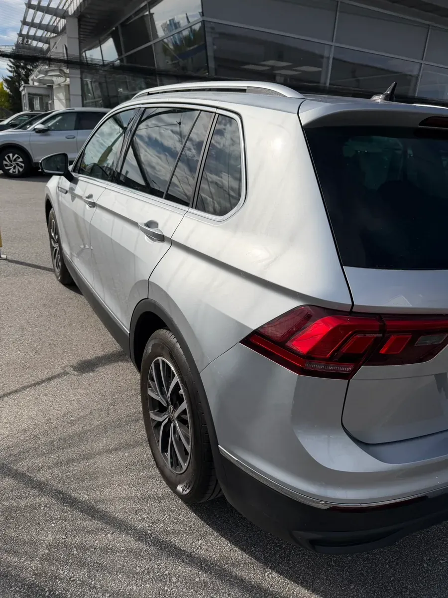 Volkswagen Tiguan 2021 photo 2
