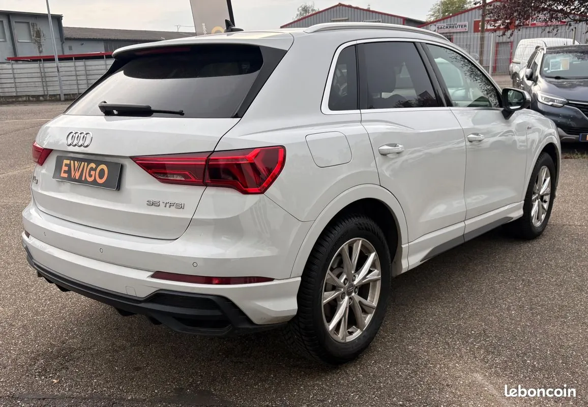 Audi Q3 2019 photo 2
