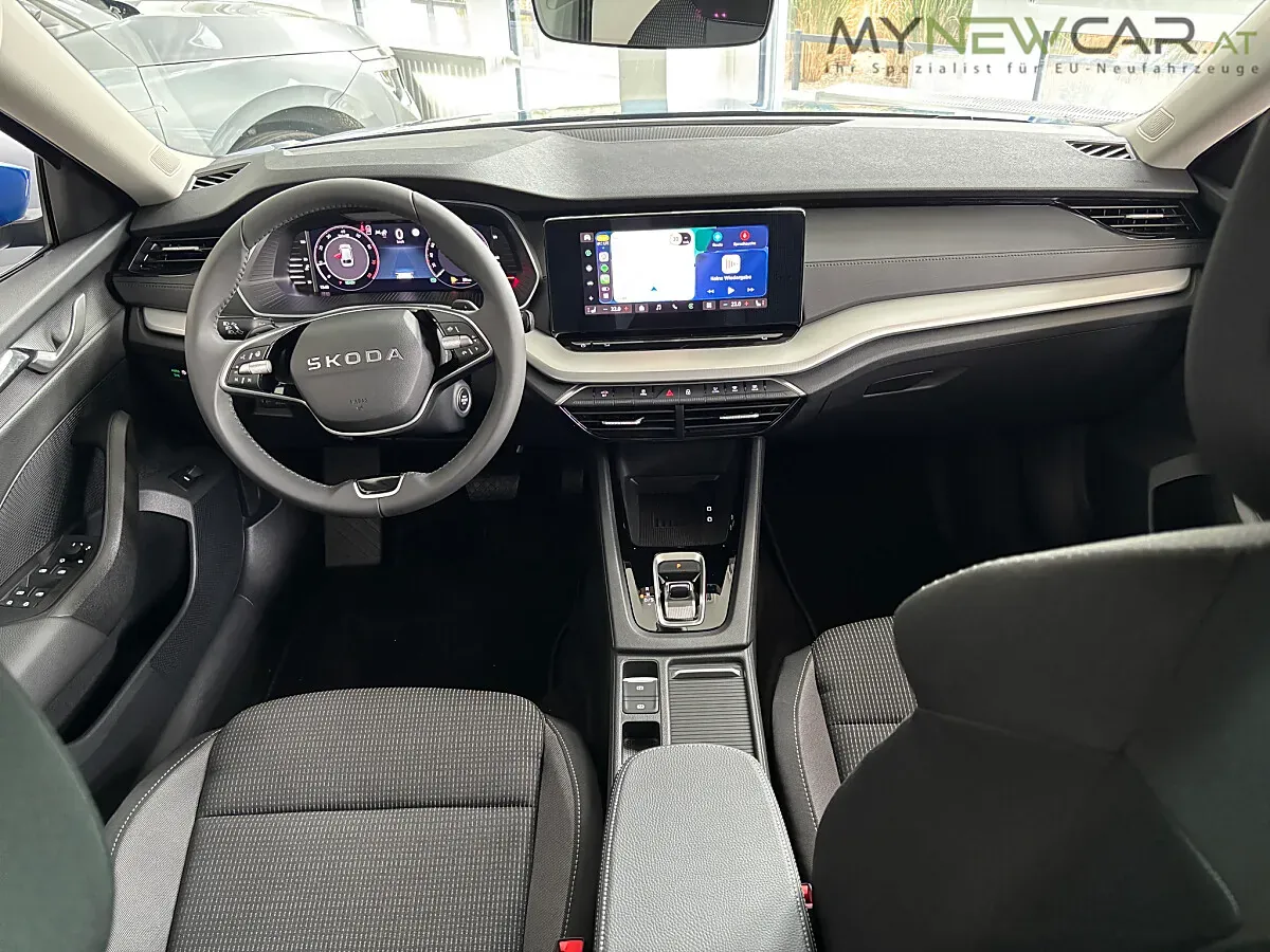 Skoda Octavia photo 3