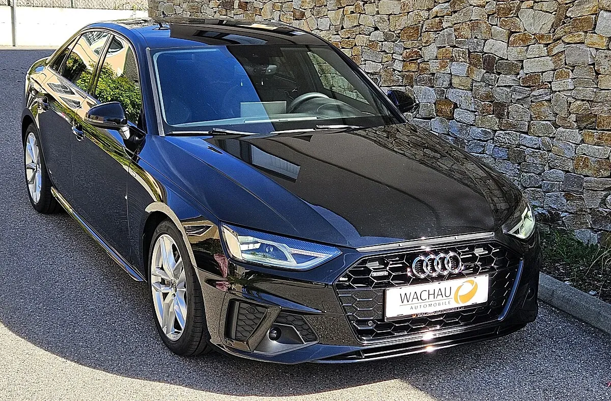 Audi A4 2023 photo 2