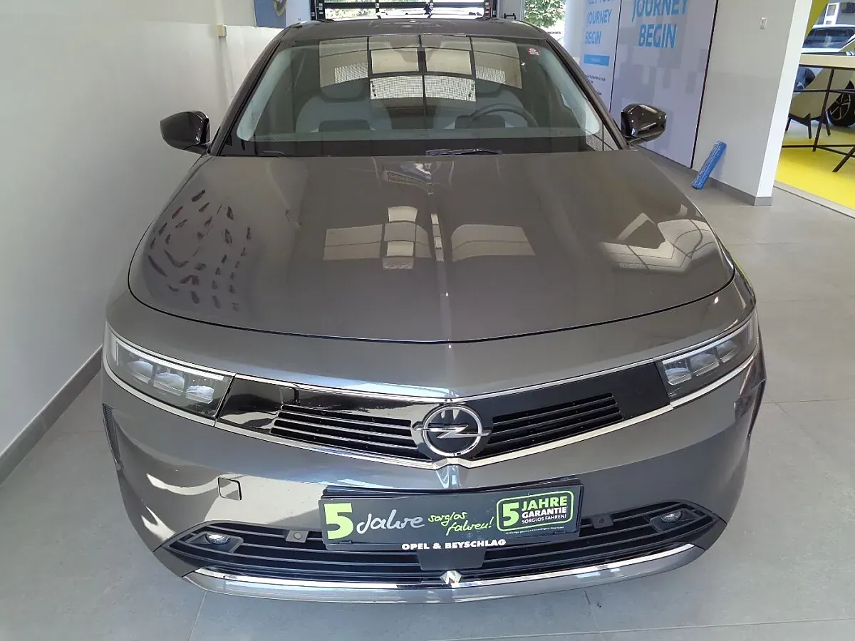 Opel Astra 2023 photo 3