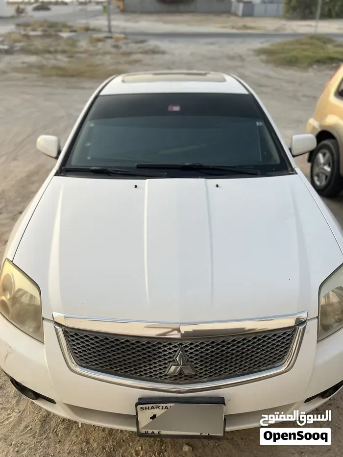Mitsubishi Galant 2012 photo 3