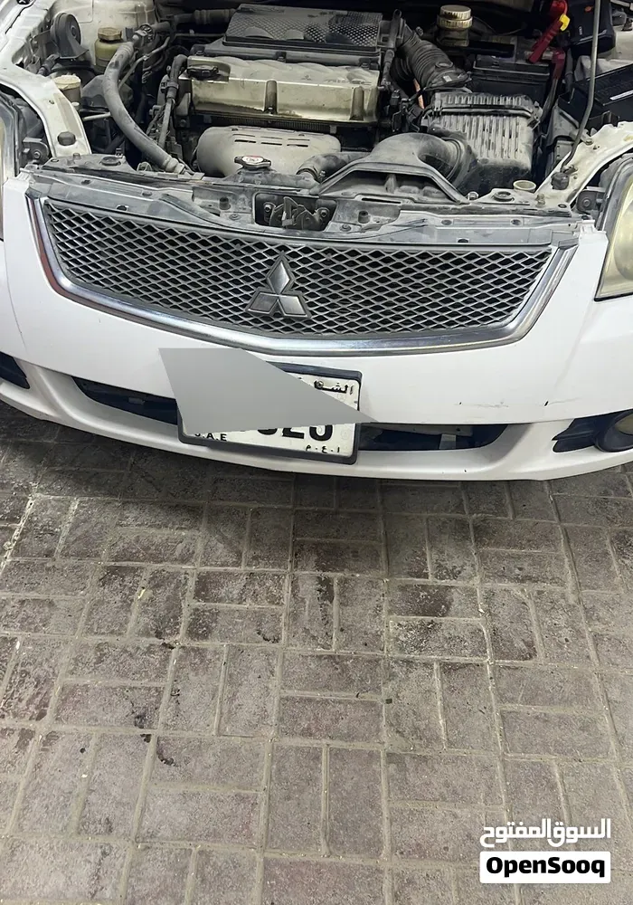 Mitsubishi Galant 2012 photo 2