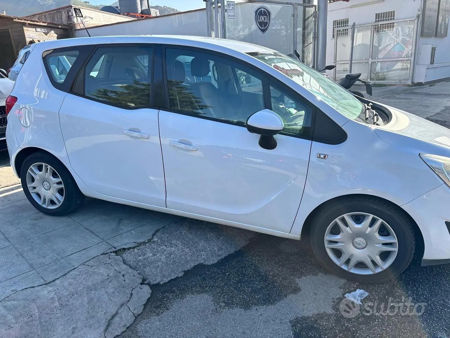 Opel Meriva 2011 photo 4