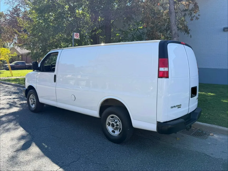 GMC Savana 2017 photo 5