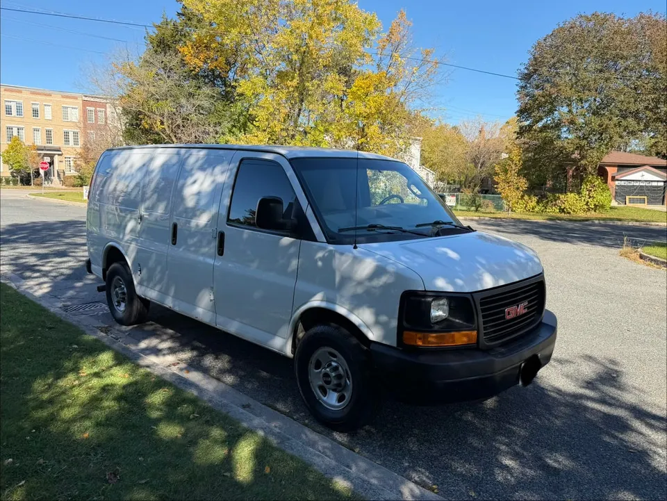 GMC Savana 2017 photo 3