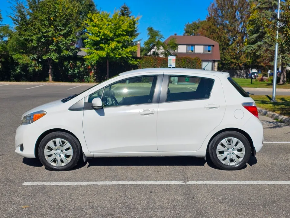 Toyota Yaris 2013 photo 3