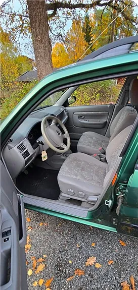 Mazda Demio 2000 photo 4