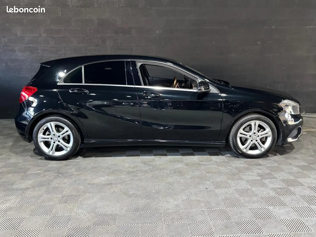 Mercedes-Benz A-Class 2015 photo 4