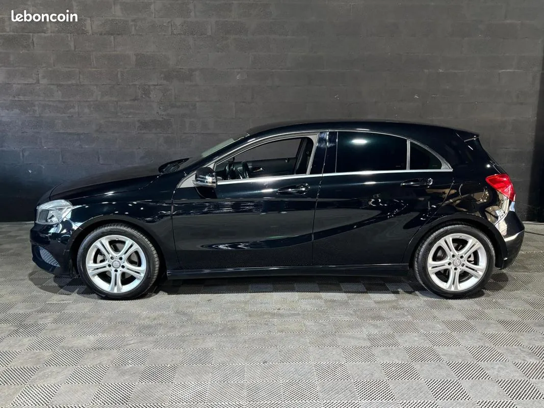 Mercedes-Benz A-Class 2015 photo 3