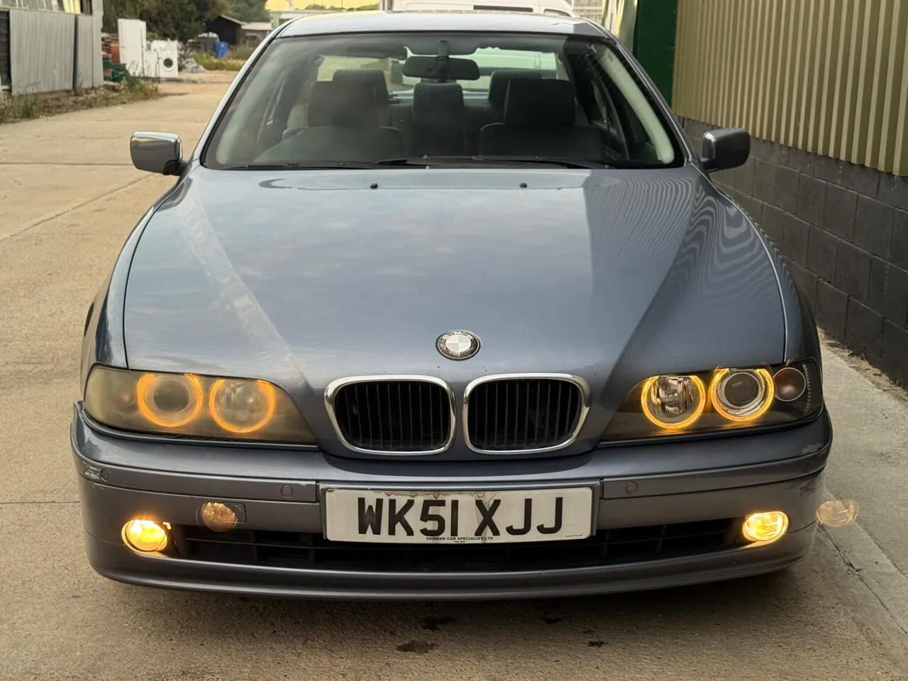 BMW 5 Series 2001 photo 2