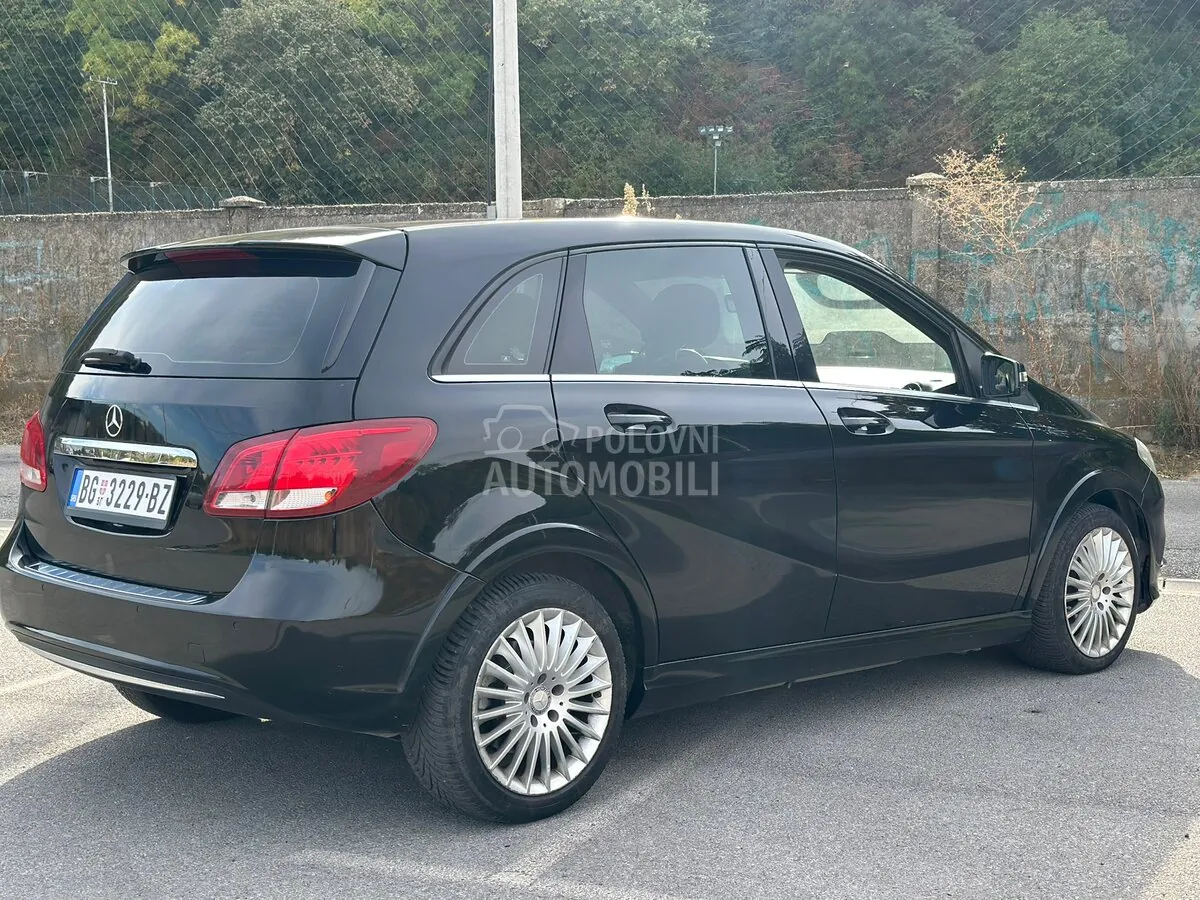Mercedes-Benz B-Class 2016 photo 5