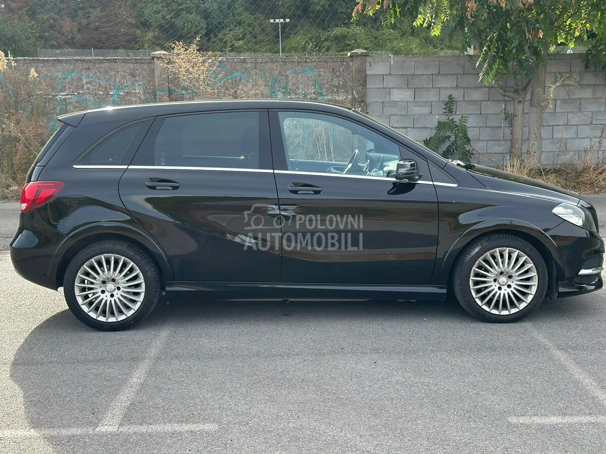 Mercedes-Benz B-Class 2016 photo 4