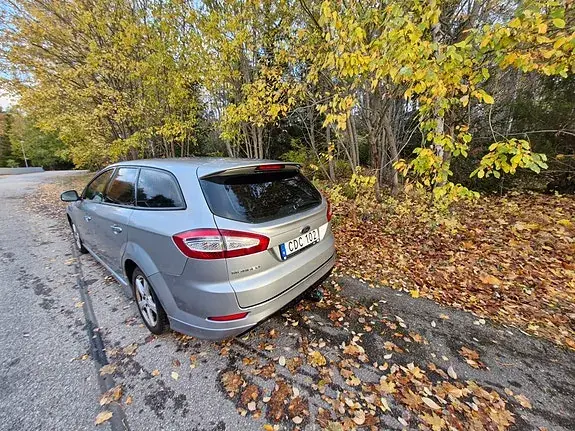 Ford Mondeo 2014 photo 3