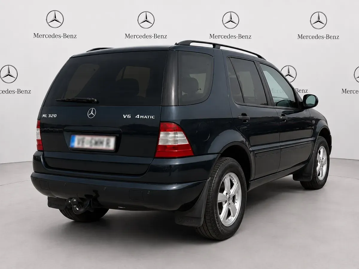 Mercedes-Benz M-Class 2000 photo 3
