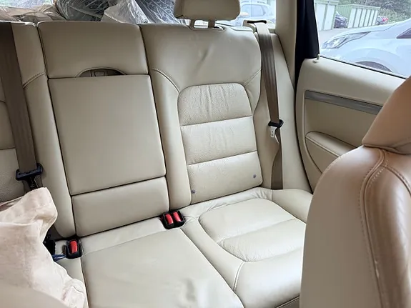 Volvo V70 2012 photo 2