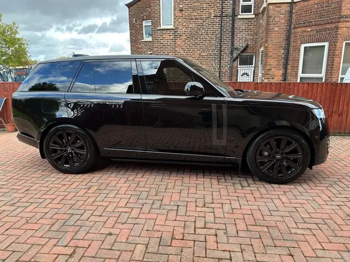 Land Rover Range Rover 2022 photo 2