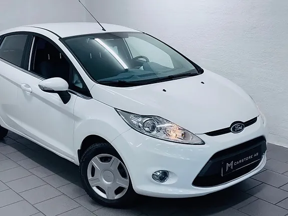 Ford Fiesta 2011 photo 2