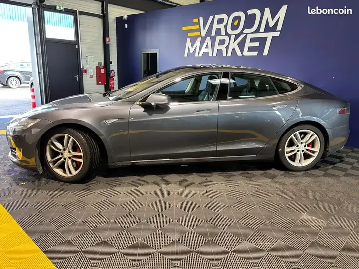 Tesla Model S 2015 photo 3