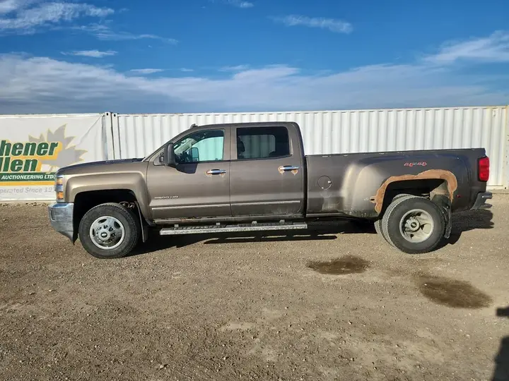 Chevrolet Silverado 3500Hd 2015 photo 5