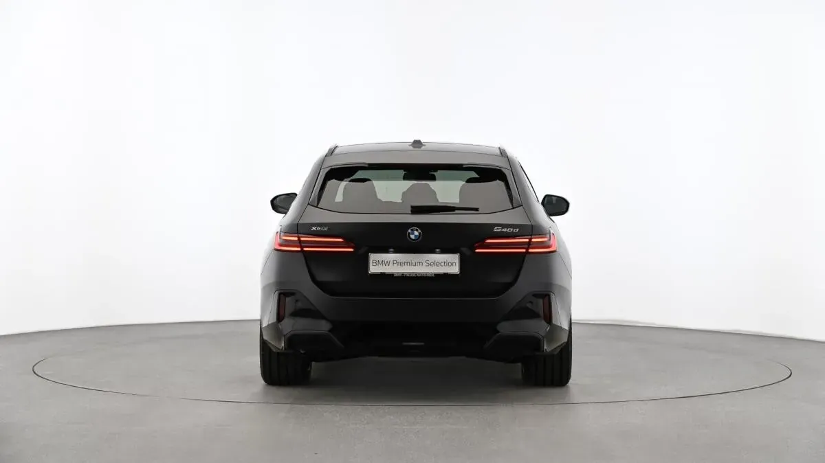 BMW 5 Series 2026 photo 2