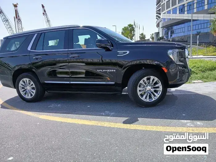 GMC Yukon 2023 photo 2