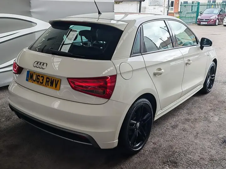 Audi A1 2013 photo 5