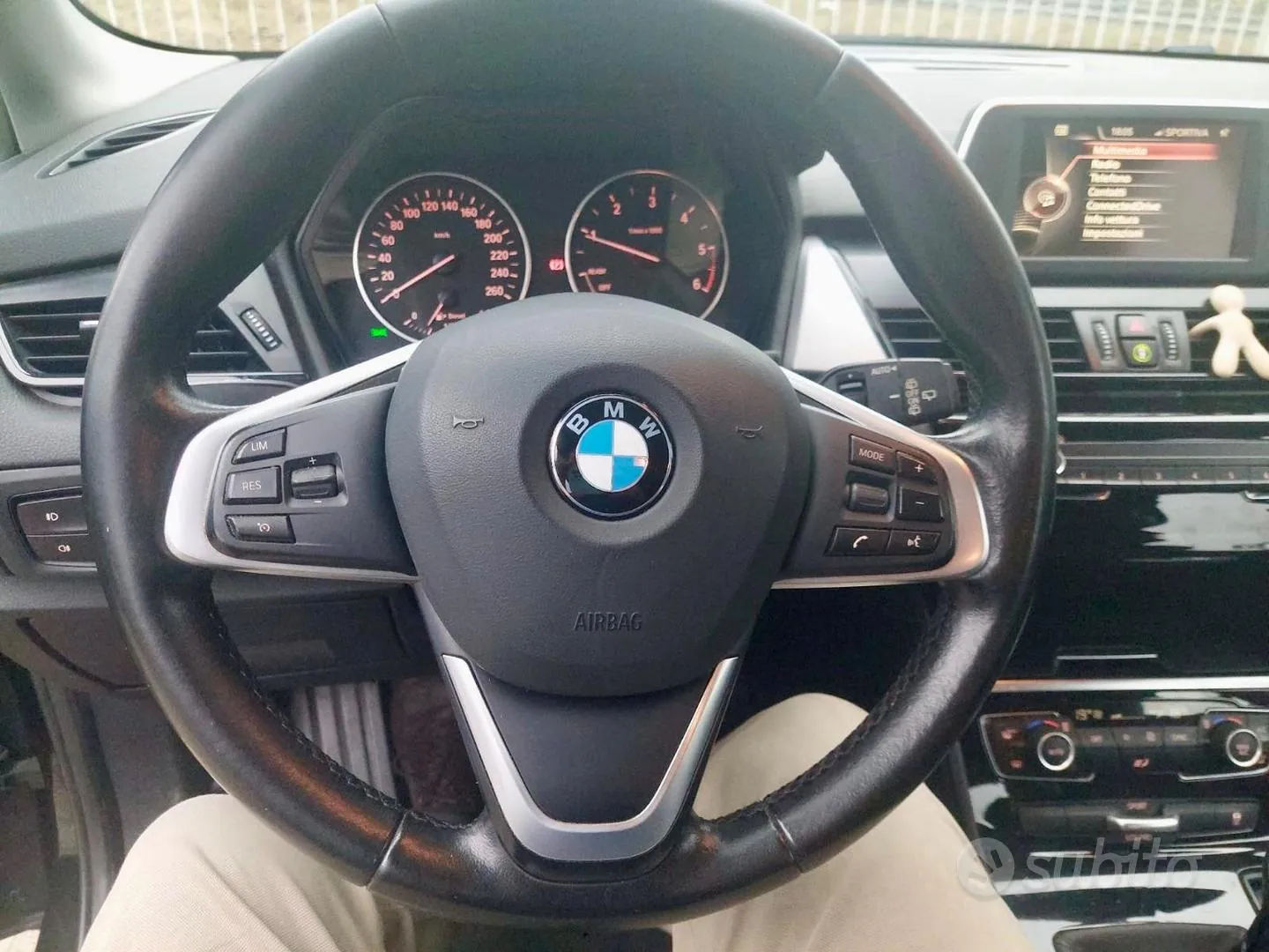 BMW 216D Active Tourer 2015 photo 5