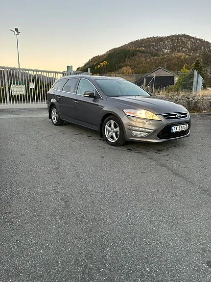 Ford Mondeo 2012 photo 2