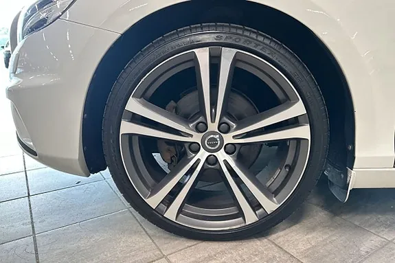 Volvo V40 2017 photo 5