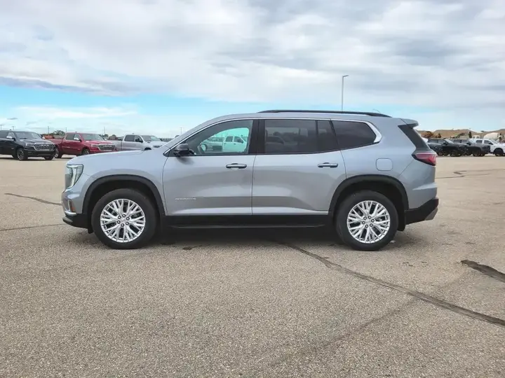 GMC Acadia 2024 photo 3