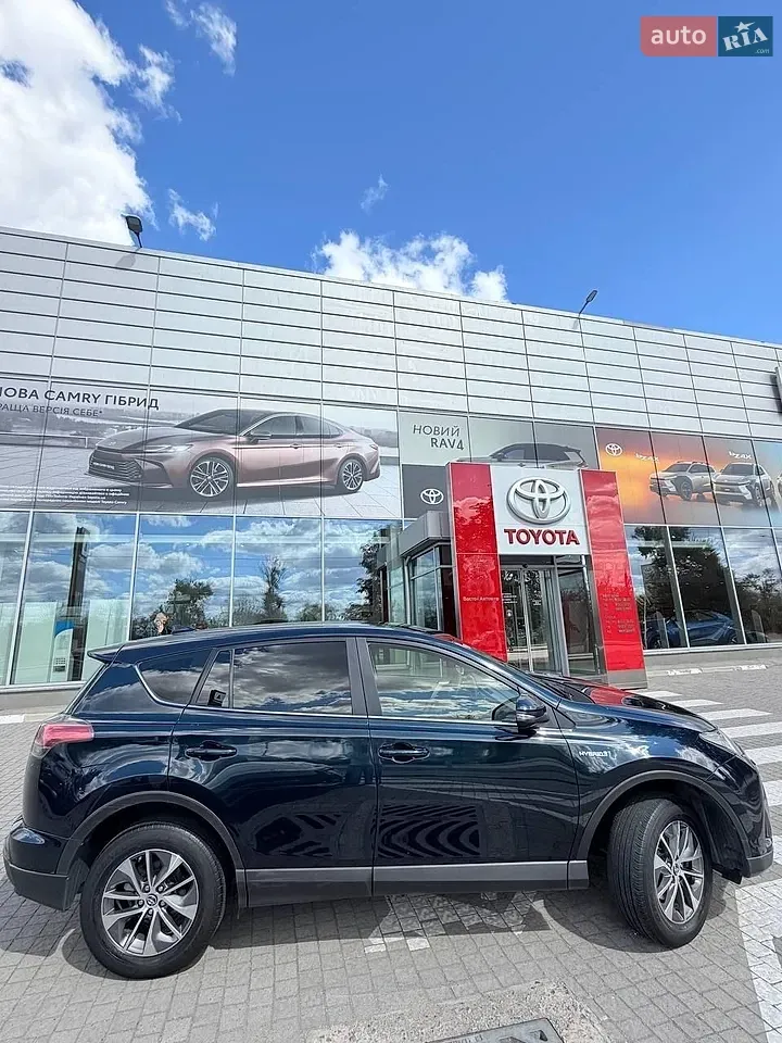Toyota Rav4 2017 photo 2