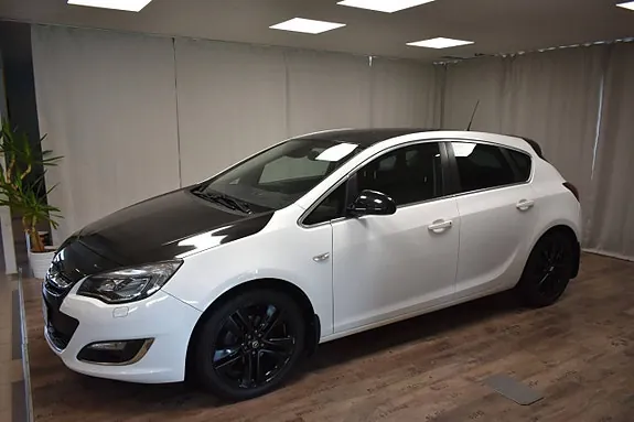 Opel Astra 2013 photo 3