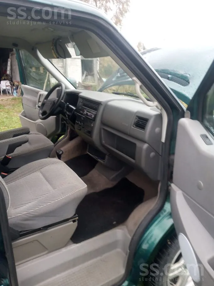 Volkswagen Caravelle 1998 photo 4
