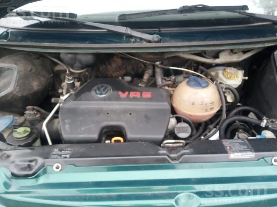 Volkswagen Caravelle 1998 photo 2