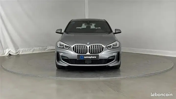 BMW 1 Series 2024 photo 2