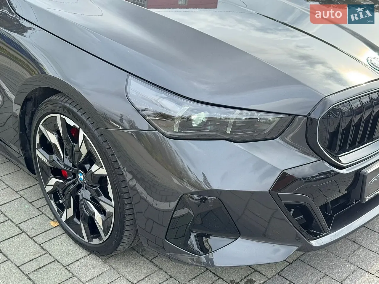 BMW 5 Series 2025 photo 2