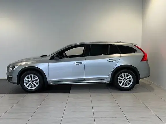Volvo V60 Cross Country 2017 photo 4