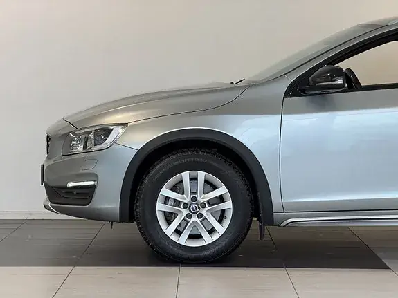 Volvo V60 Cross Country 2017 photo 3