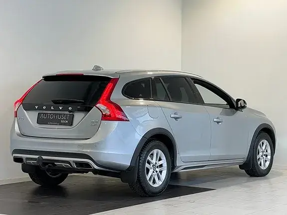 Volvo V60 Cross Country 2017 photo 5