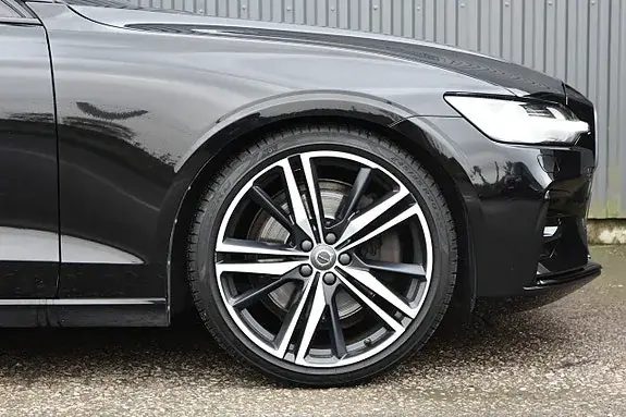 Volvo S60 2020 photo 4