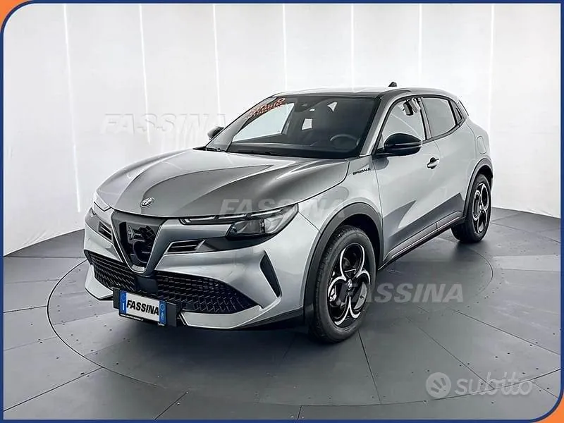 Alfa Romeo Junior 2026 photo 3