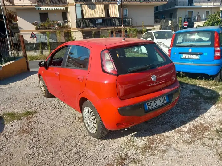 Fiat Punto Evo 2010 photo 2