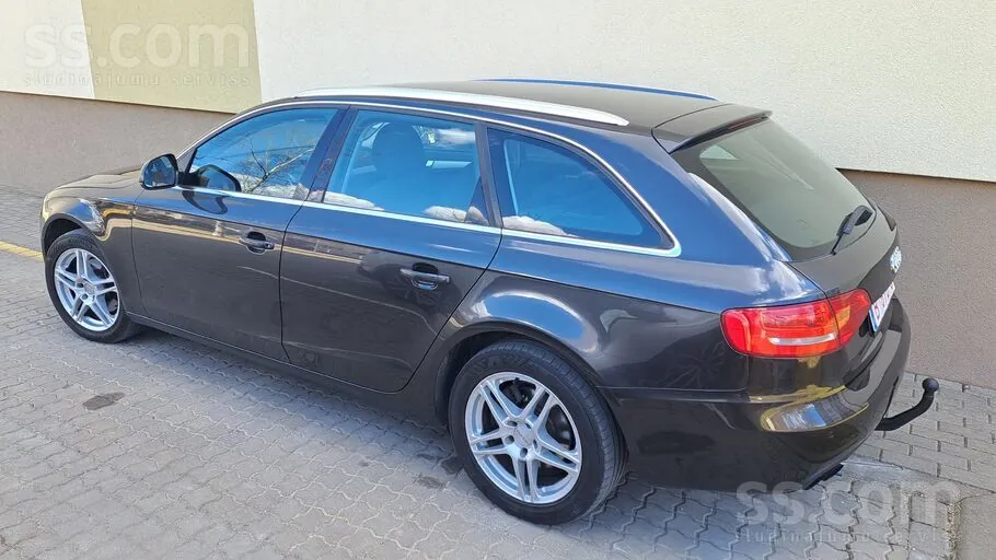 Audi A4 2008 photo 2