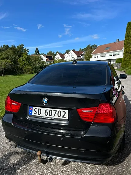 BMW 318D 2011 photo 5