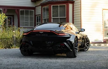 Aston Martin Vantage 2026 photo 3