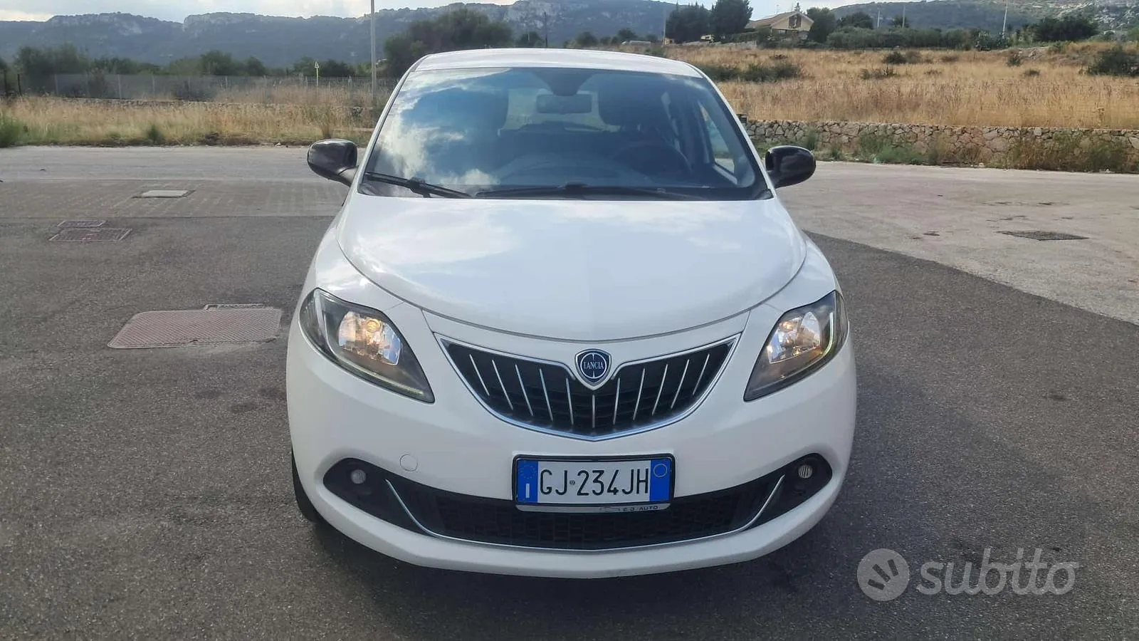 Lancia Ypsilon 2022 photo 2
