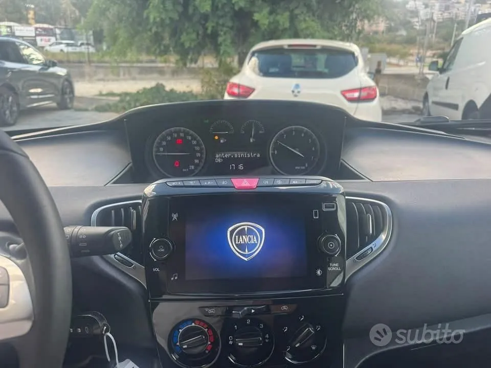 Lancia Ypsilon 2022 photo 4