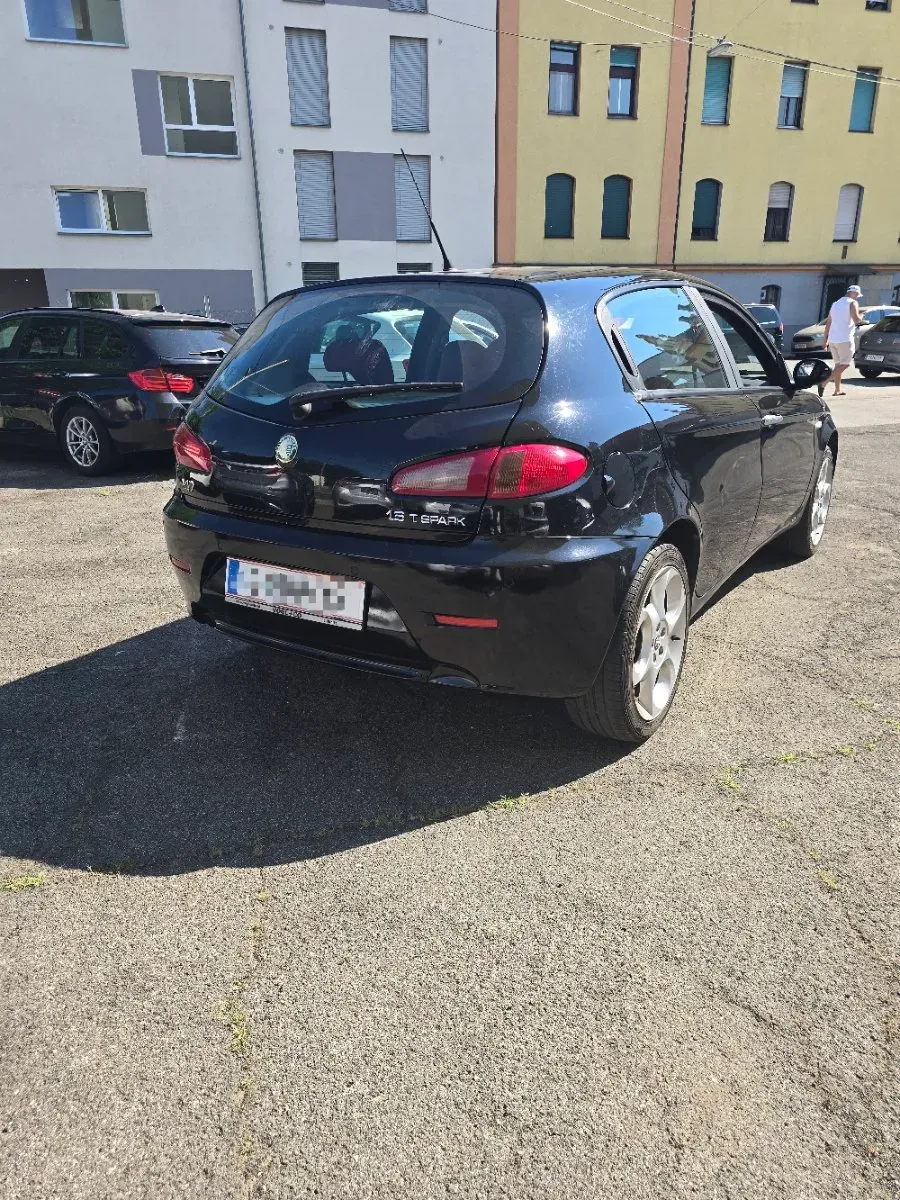 Alfa Romeo 147 2007 photo 3