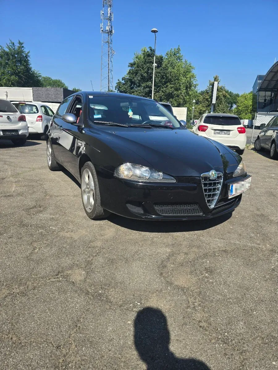 Alfa Romeo 147 2007 photo 2